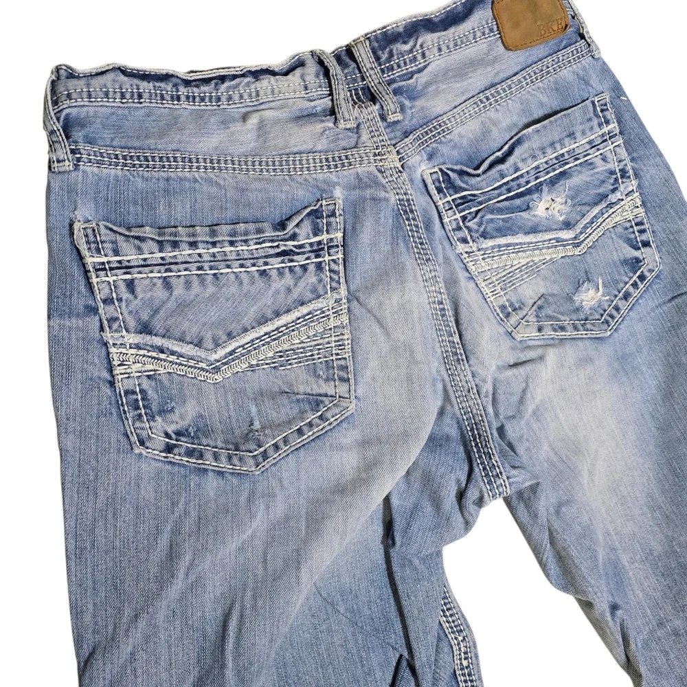 BKE Tyler 34L Western Cowboy Distressed Light Wash Mens Jeans 34x32 - Picture 7 of 8
